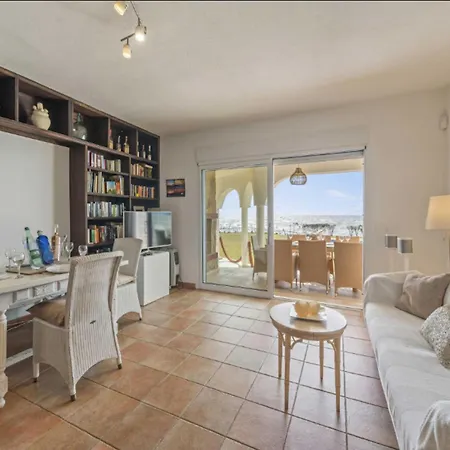 Beachfront For 7 With Pool Villa *