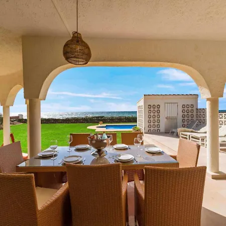 Beachfront For 7 With Pool Villa